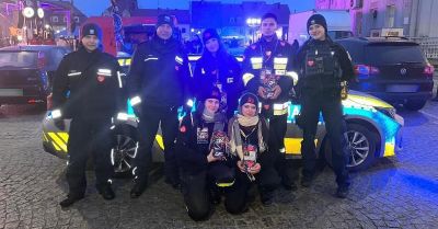 Miliccy policjanci na WOŚP. Zwycięzca licytacji odwiedzi komendę